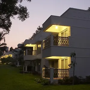 https://golden-landmark-resort.mysorehotels.org